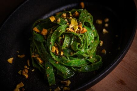 découvrez l'univers de la gastronomie : histoire, tendances culinaires, conseils de chefs et recettes gourmandes pour éveiller vos papilles et sublimer vos repas.