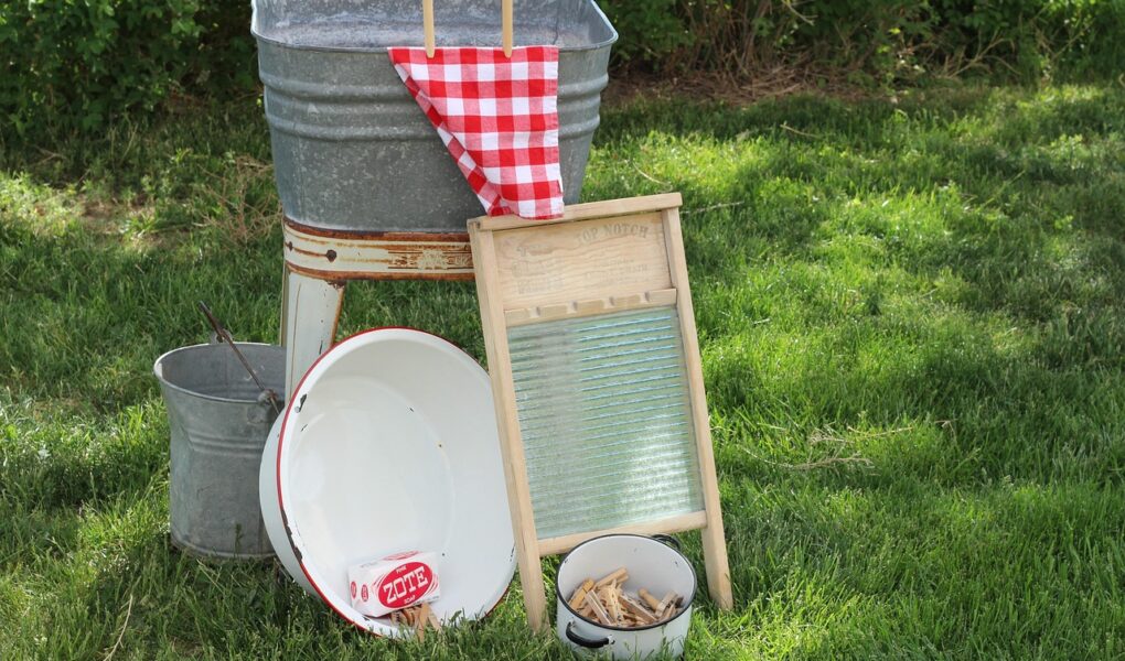 découvrez tinos, une île authentique des cyclades en grèce, réputée pour ses paysages magnifiques, ses villages traditionnels, son riche patrimoine culturel et ses plages idylliques. partez à la rencontre d'une destination unique, entre nature et histoire.