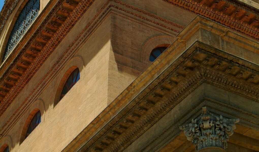 découvrez palerme, la capitale envoûtante de la sicile. entre son riche patrimoine historique, ses marchés colorés et sa délicieuse cuisine, palerme vous invite à explorer ses ruelles animées et ses trésors culturels uniques.