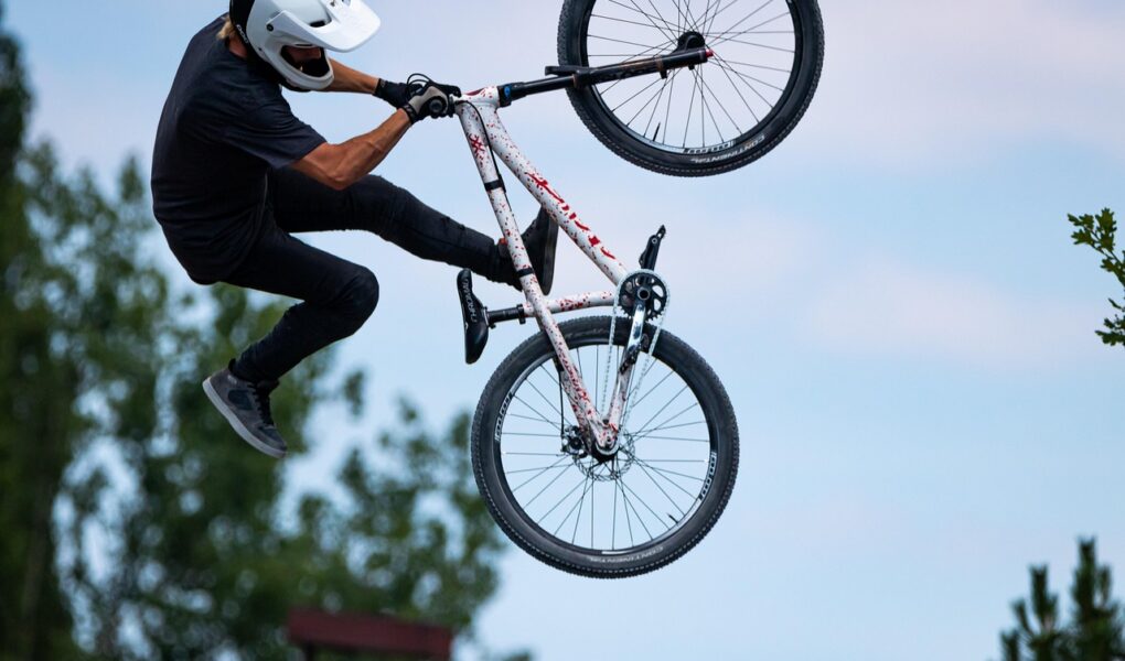 partez à l'aventure à vélo : découvrez des itinéraires uniques, des conseils pratiques et des expériences inoubliables pour vivre une escapade cycliste en toute liberté.