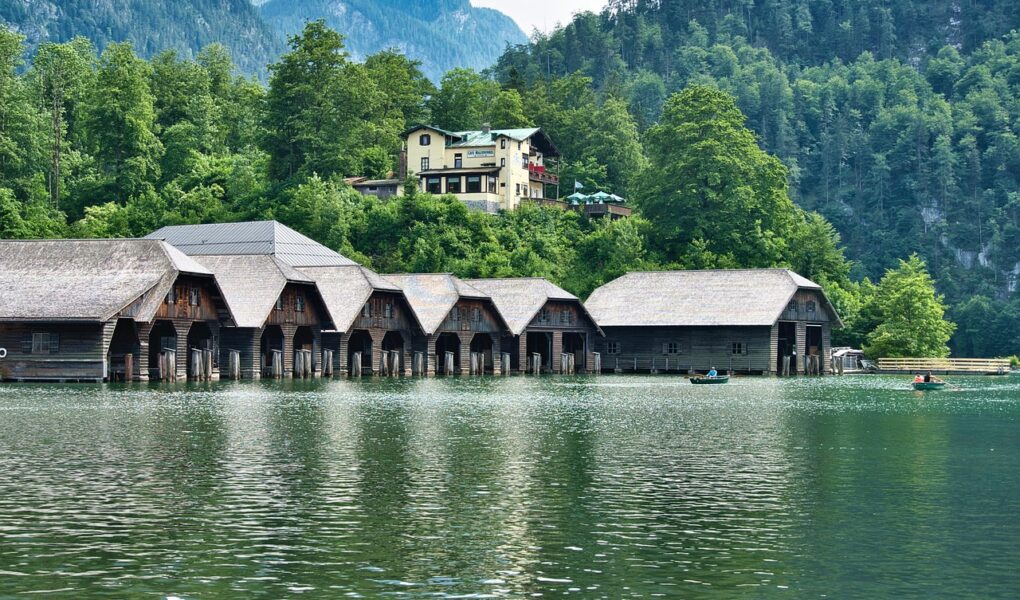 découvrez des alternatives d’hébergement uniques et abordables pour vos voyages : locations insolites, hébergements écoresponsables, séjours chez l’habitant et bien plus.