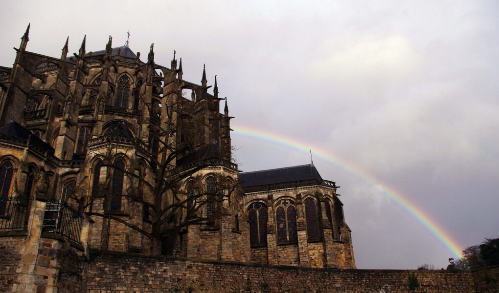 découvrez le mans classic, l'événement incontournable pour les passionnés d’automobiles anciennes : courses mythiques, expositions de véhicules de collection et ambiance rétro au cœur du circuit des 24 heures du mans.