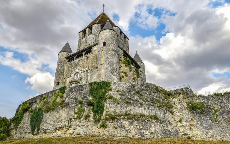 découvrez les merveilles de la france, des paysages pittoresques aux sites historiques, pour un voyage inoubliable au cœur de la culture française.
