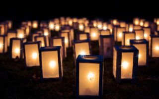 découvrez le outdoor film festival, un événement unique célébrant le cinéma en plein air avec des projections inspirantes et des films dédiés à l'aventure, la nature et le sport.