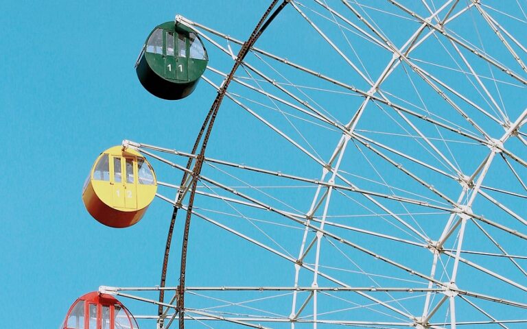 d&eacute;couvrez des aventures en plein air exceptionnelles pour no&euml;l, alliant nature, fun et esprit festif pour toute la famille.