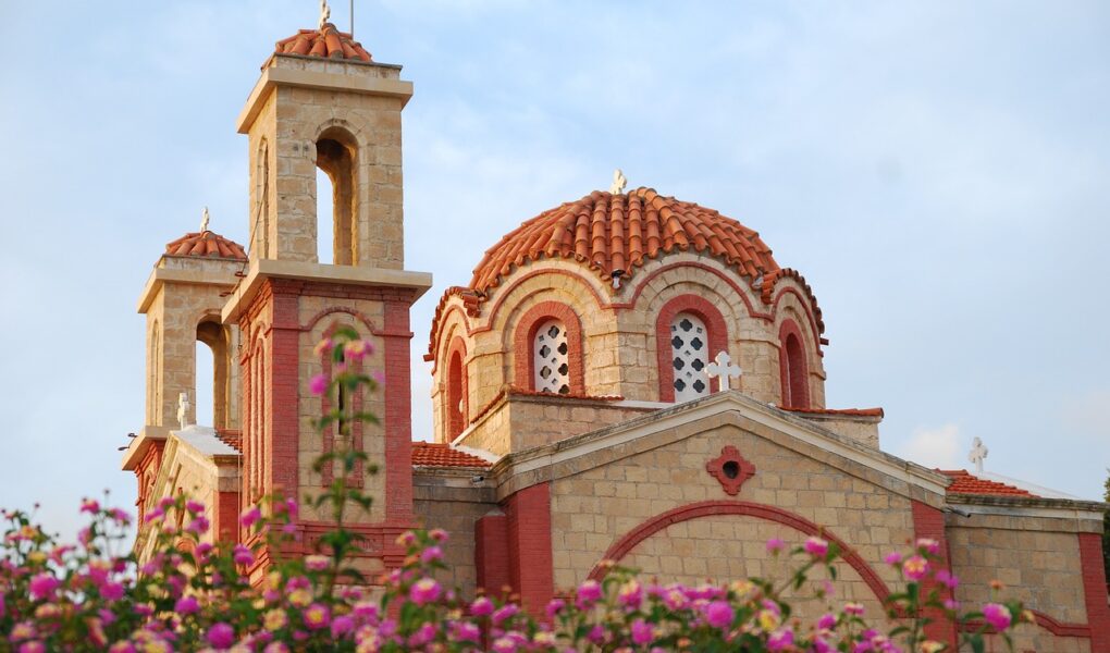 d&eacute;couvrez chypre, une &icirc;le m&eacute;diterran&eacute;enne alliant plages paradisiaques, sites historiques fascinants et une culture riche &agrave; explorer.