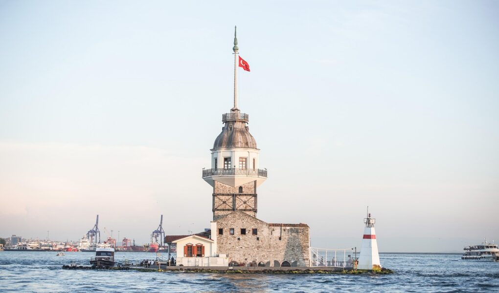d&eacute;couvrez istanbul, la ville o&ugrave; l'orient rencontre l'occident, riche en histoire, culture et paysages &eacute;poustouflants.