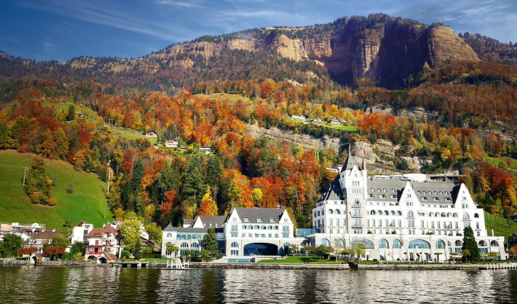 découvrez notre sélection d'hôtels avec vue sur le lac pour un séjour paisible et inoubliable. profitez du confort et de paysages exceptionnels au bord de l'eau.