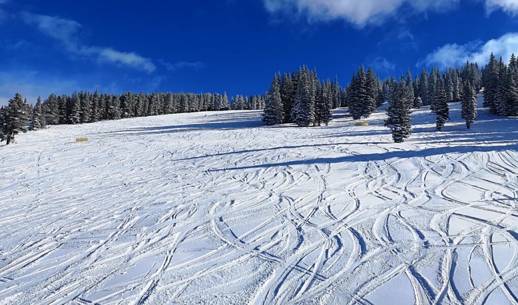 d&eacute;couvrez les meilleures stations de ski pour des vacances inoubliables, avec des pistes adapt&eacute;es &agrave; tous les niveaux, des paysages magnifiques et des activit&eacute;s hivernales vari&eacute;es.