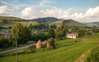 d&eacute;couvrez les meilleures offres et conseils pour voyager au mexique et en ukraine en 2025. pr&eacute;parez votre aventure avec nos guides pratiques et astuces indispensables.