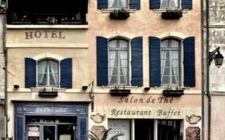 d&eacute;couvrez les enjeux et impacts de la crise dans le secteur h&ocirc;telier, ainsi que les strat&eacute;gies pour surmonter ces d&eacute;fis &eacute;conomiques majeurs.