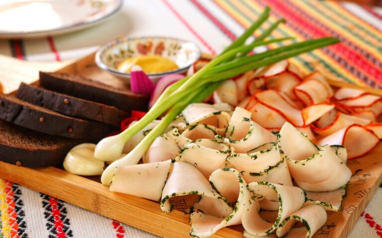 d&eacute;couvrez les charmants villages touristiques ukrainiens, riches en culture, histoire et paysages pittoresques pour une exp&eacute;rience authentique.